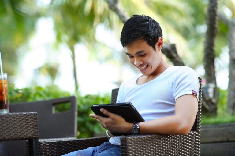 les 3 sms qui font craquer un homme instantanément