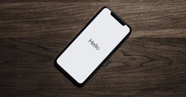 découvrez les derniers smartphones du marché avec des fonctionnalités innovantes, un design élégant et des performances inégalées. restez connecté et profitez de chaque instant grâce à nos sélections de téléphones intelligents adaptés à tous vos besoins.