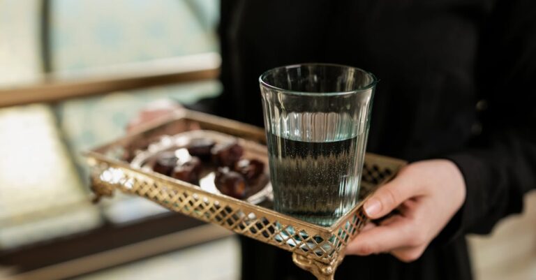 découvrez les bienfaits du jeûne intermittent, une méthode nutritionnelle innovante qui combine périodes de jeûne et d'alimentation pour optimiser votre santé, votre poids et votre bien-être général. apprenez comment l'adopter facilement dans votre quotidien.