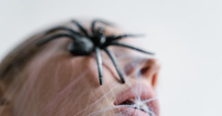 découvrez l'univers fascinant des cauchemars : explorez leurs origines, leurs significations psychologiques et comment les surmonter. plongez dans une analyse approfondie des rêves troublants et apprenez à mieux comprendre vos peurs nocturnes.