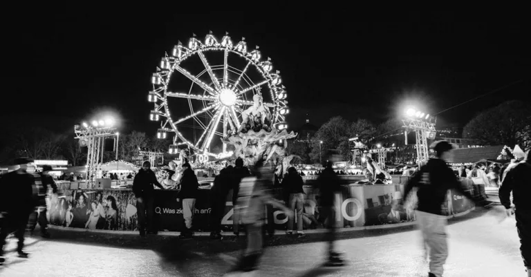 découvrez l'art de la photographie nocturne : astuces, techniques et inspiration pour capturer la beauté du monde sous les étoiles. transformez vos images en œuvres d'art fascinantes grâce à nos conseils spécialisés.