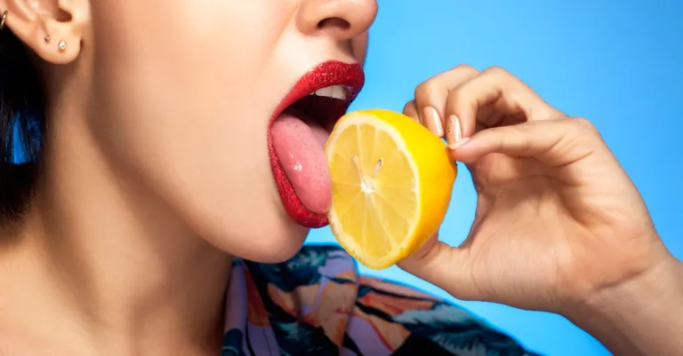 découvrez la durée de la paralysie faciale, ses causes, symptômes et options de traitement. informez-vous sur le processus de récupération et les facteurs influençant la durée de cette condition.