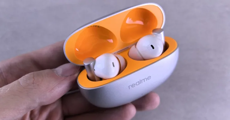 découvrez nos écouteurs à réduction de bruit qui vous plongent dans une expérience sonore immersive. profitez de votre musique sans distraction grâce à une technologie de pointe qui élimine les bruits ambiants. idéal pour les voyages, le travail ou simplement pour vous détendre, ces écouteurs combinent confort et performance.