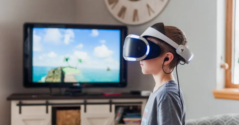 découvrez les technologies de la réalité augmentée qui transforment notre perception du monde. apprenez comment cette innovation immersive enrichit notre quotidien, du divertissement à l'éducation, en offrant des expériences interactives uniques et captivantes.