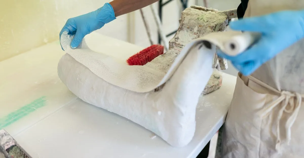 la cyste poplité, également connue sous le nom de kyste de baker, est une accumulation de liquide située derrière le genou. elle peut provoquer douleur et gêne, surtout lors de mouvements. découvrez ses causes, symptômes et options de traitement pour soulager cette affection.