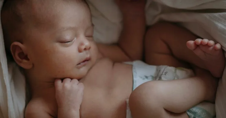 découvrez l'univers du suivi du sommeil avec nos solutions innovantes. améliorez la qualité de vos nuits grâce à des outils de suivi précis qui analysent vos cycles de sommeil et vous aident à mieux comprendre vos habitudes nocturnes.