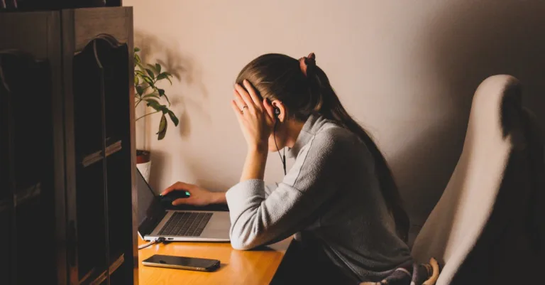 découvrez comment les dispositifs de maison intelligente transforment votre quotidien. optimisez votre confort, sécurité et efficacité énergétique avec des technologies innovantes, accessibles et faciles à utiliser.