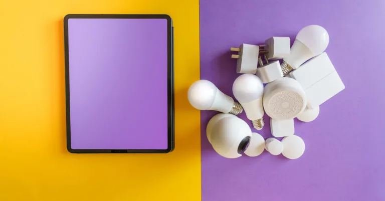 découvrez les ampoules intelligentes, une solution d'éclairage moderne qui vous permet de contrôler l'ambiance de votre maison à distance. personnalisez la luminosité et la couleur depuis votre smartphone et profitez d'une expérience d'éclairage connectée !