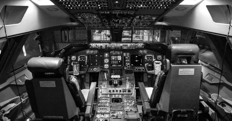 découvrez les interrupteurs mécaniques, leur fonctionnement, leurs avantages et comment ils améliorent votre expérience de frappe. idéaux pour les joueurs et les professionnels, ces switches offrent précision et réactivité.