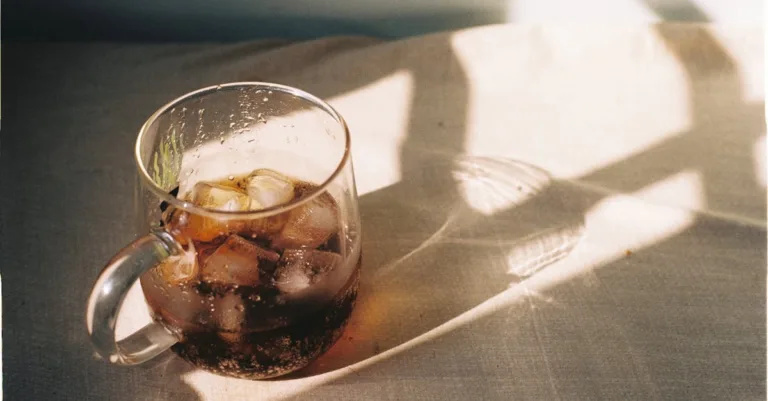 découvrez les avantages du refroidissement liquide pour vos systèmes informatiques. optimisez les performances de votre pc tout en réduisant le bruit et la chaleur avec des solutions de refroidissement avancées.