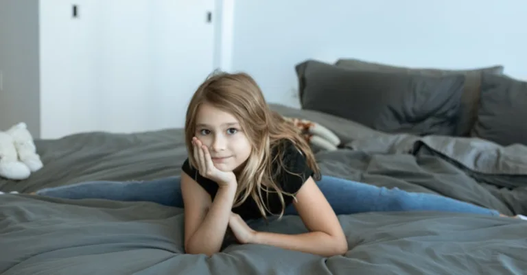 découvrez notre collection de stretch jeans, alliant confort et style. avec leur tissu extensible, nos jeans s'adaptent parfaitement à votre silhouette tout en offrant une liberté de mouvement inégalée. parfaits pour un look décontracté ou habillé, ils sont l'essentiel de votre garde-robe!