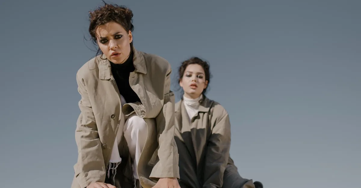 découvrez l'essence du style 'urban chic' avec notre sélection de vêtements et accessoires qui allient élégance moderne et confort décontracté. transformez votre garde-robe en un espace où la sophistication rencontre l'urbanité.