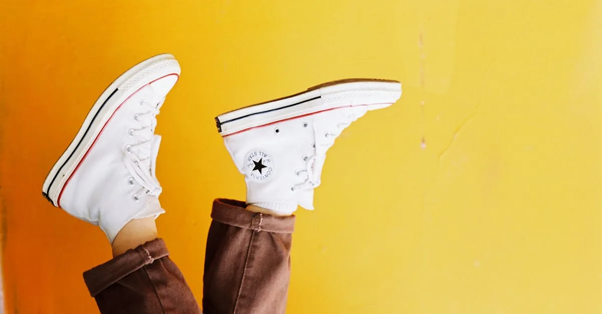 découvrez notre collection de baskets blanches, alliant style et confort. parfaites pour toutes les occasions, ces sneakers tendance s'associent facilement à toutes vos tenues. prenez de l'avance sur la mode avec des modèles qui ne passent jamais de saison.