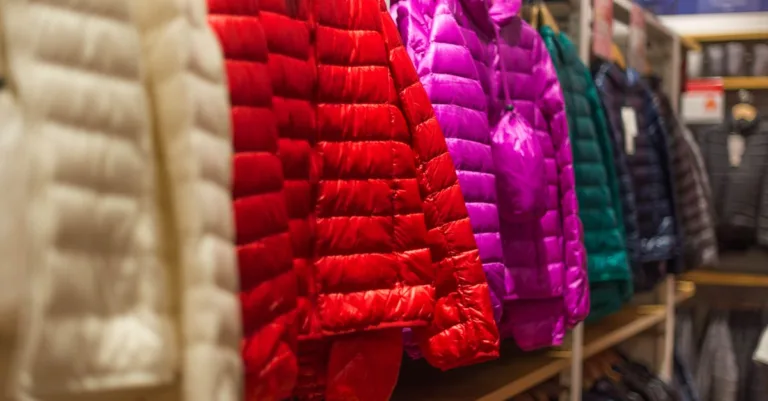 découvrez notre collection de vestes tendance et confortables pour toutes les saisons. trouvez la jacket parfaite pour compléter votre style, que ce soit pour un look casual ou élégant. livraison rapide et qualité garantie.