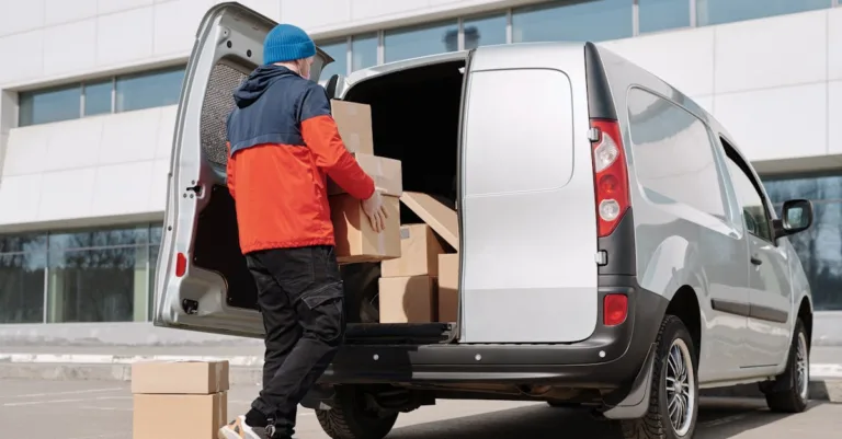 découvrez comment réussir la relocalisation de votre site web en toute simplicité, avec des conseils pratiques pour un transfert sans perte de données ni référencement.