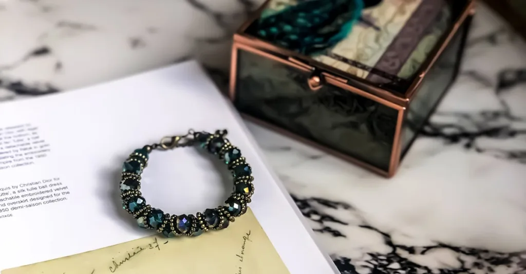 découvrez notre collection raffinée de bijoux élégants et intemporels, conçus pour sublimer chaque occasion avec style et éclat.