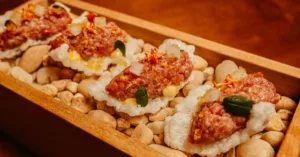 découvrez des trésors culinaires cachés qui éveilleront vos papilles et vous feront explorer des saveurs inédites.